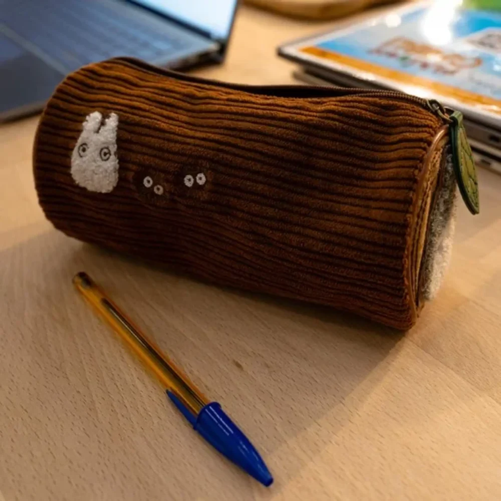MI VECINO TOTORO - ESTUCHE SAGARA POUCH LOG - Imagen 4